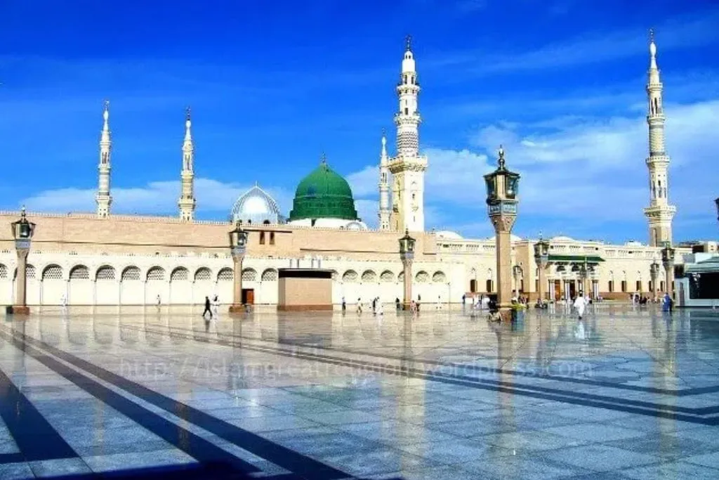 4 Star 14 Nights Umrah Package